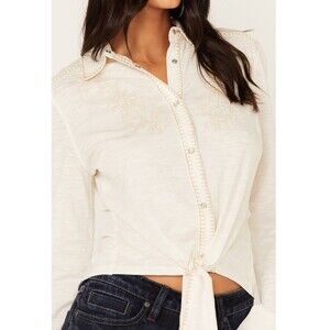 Idyllwind Women Embroidered Tie Front Knit Long Sleeve Western Pearl Snap Shirt